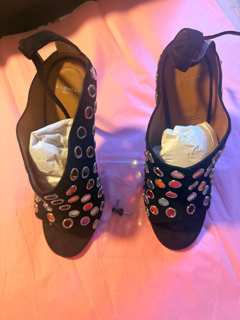 Heels - Picture 1 of 6